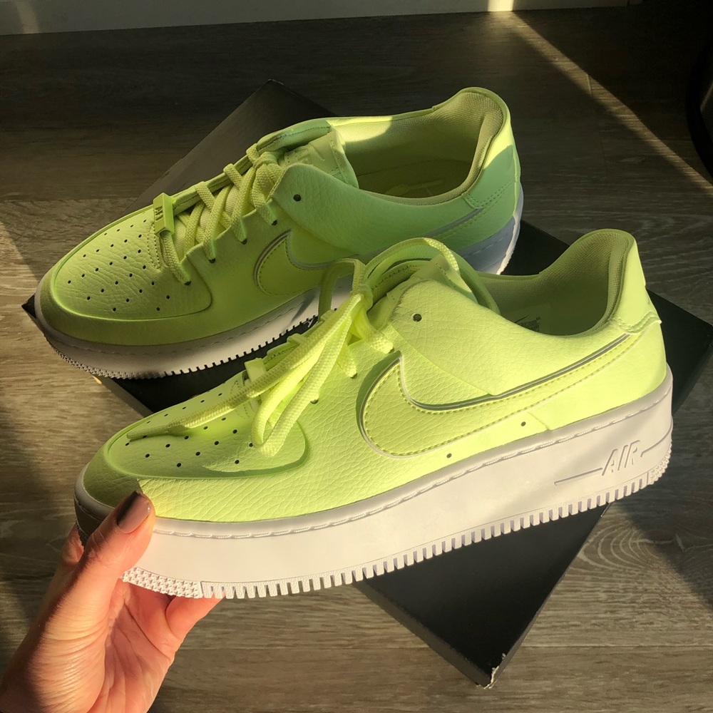 Nike AirForce 1 Sage Green/Yellow (neon)